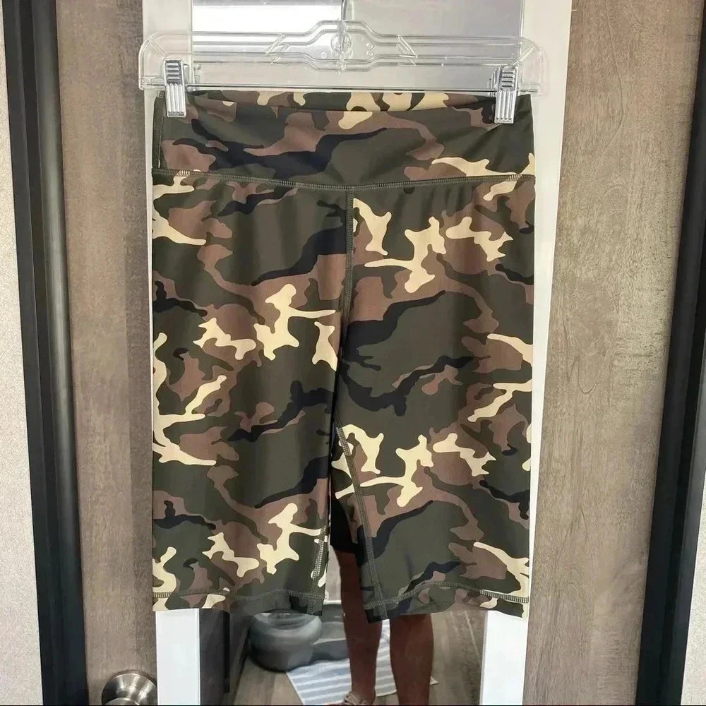 581 The Upside Camo Spin Shorts - Picture 4 of 7